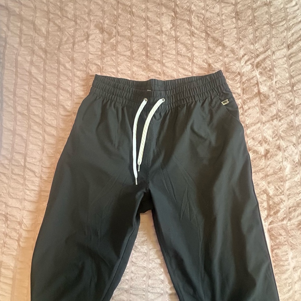 Vuori Jogger Pants with Drawstring